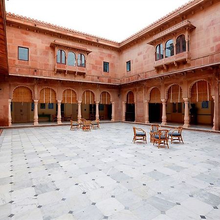 The Lallgarh Palace A Heritage Hotel Bikaner Extérieur photo