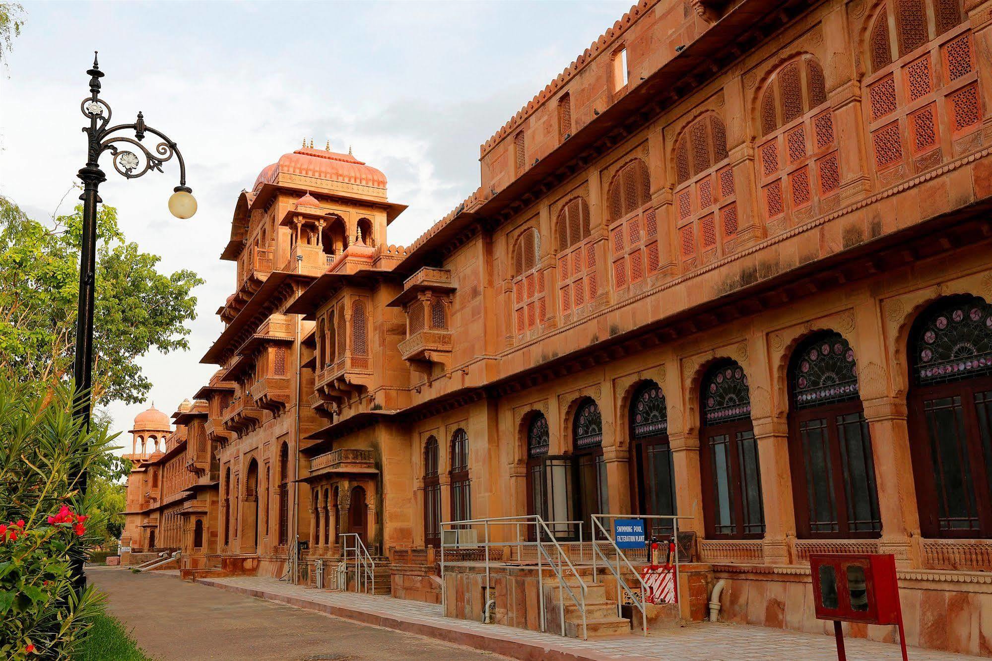 The Lallgarh Palace A Heritage Hotel Bikaner Extérieur photo