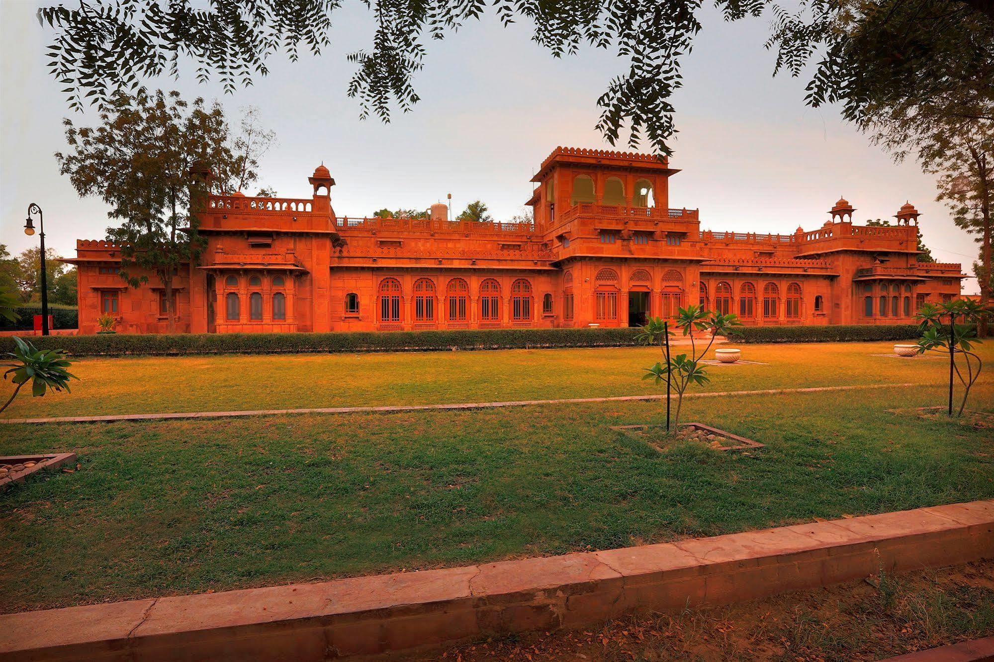 The Lallgarh Palace A Heritage Hotel Bikaner Extérieur photo