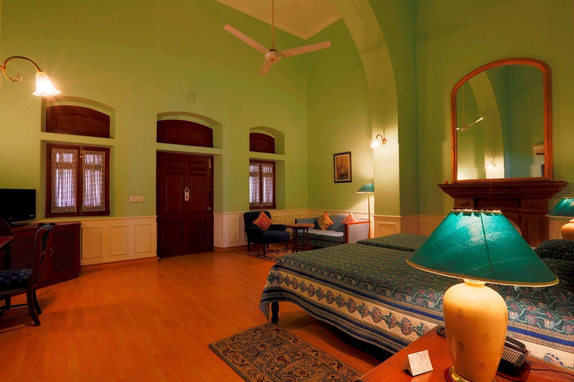 The Lallgarh Palace A Heritage Hotel Bikaner Extérieur photo